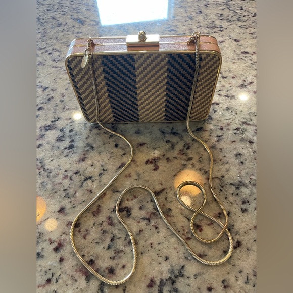 Henry Bendel party girl woven Chevron clutch with gold chain strap - Picture 3 of 8